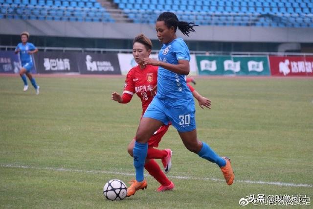 杰弗森：詹姆斯常规赛不喜欢打低位 他到季后赛才发力对抗